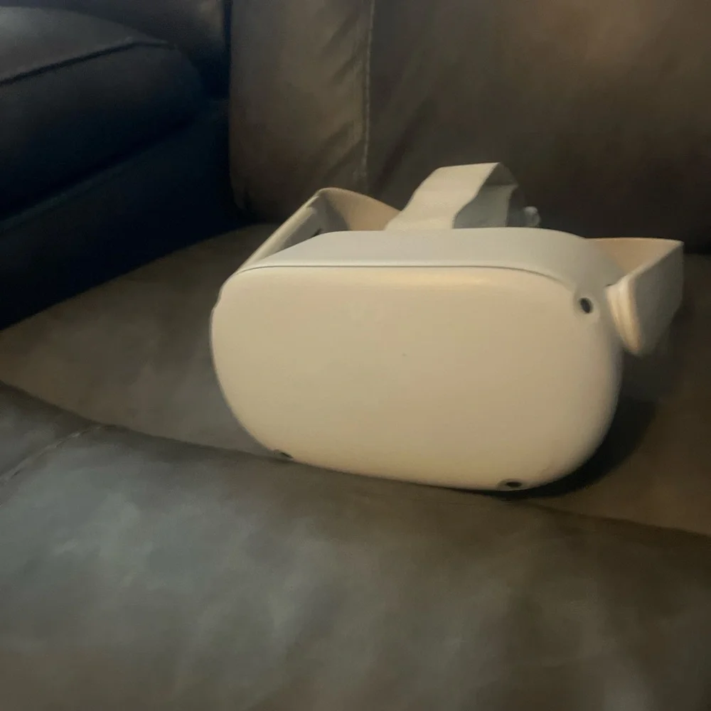 Standalone VR Headset with Controllers - White